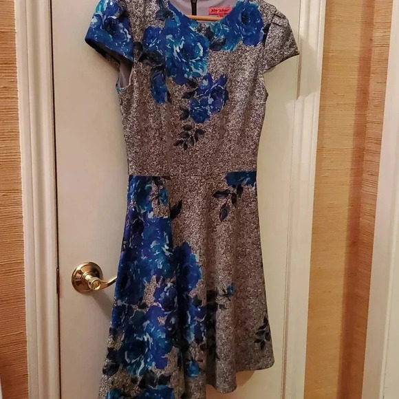 Betsey Johnson Gray & Blue Floral Dress - Picture 3 of 6